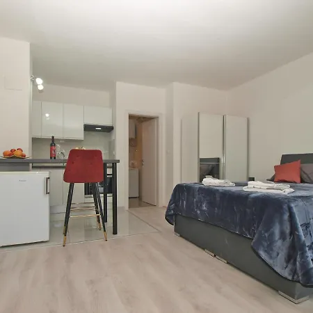 Florinda 2091 풀라