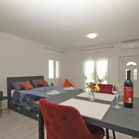 Florinda 2091 아파트 *