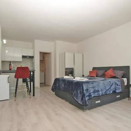 Florinda 2091 Apartmán