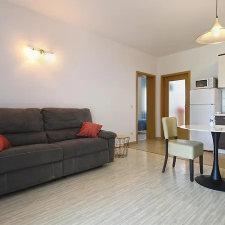 Florinda 2091 Apartment *