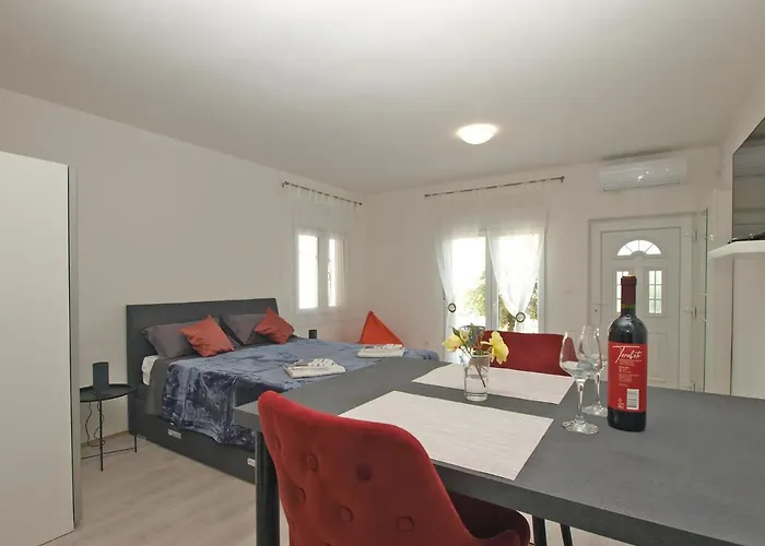 Florinda 2091 Apartman *