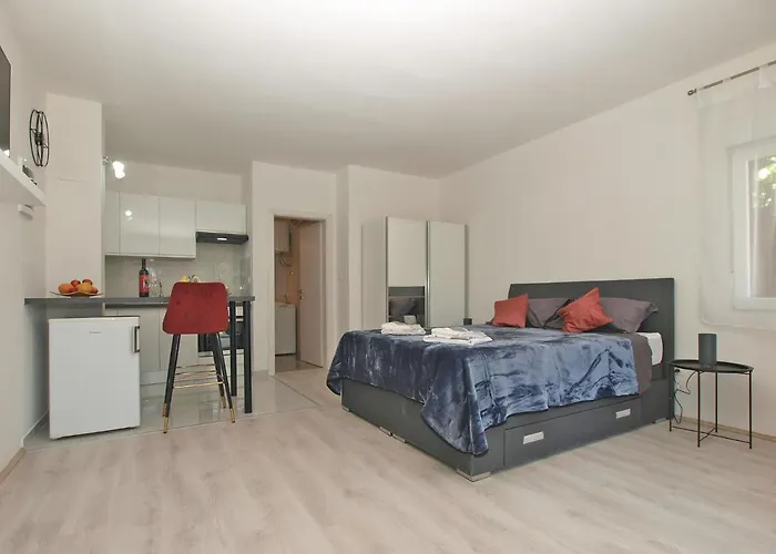 Florinda 2091 Apartman