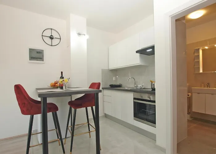 Florinda 2091 * Pula