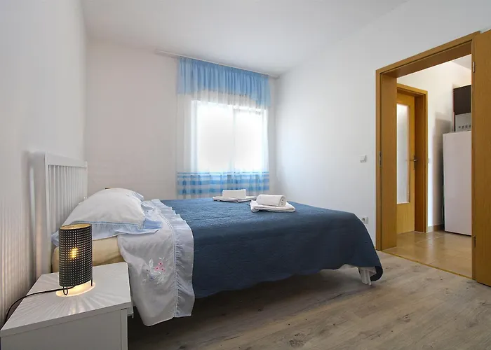 Florinda 2091 * Pula